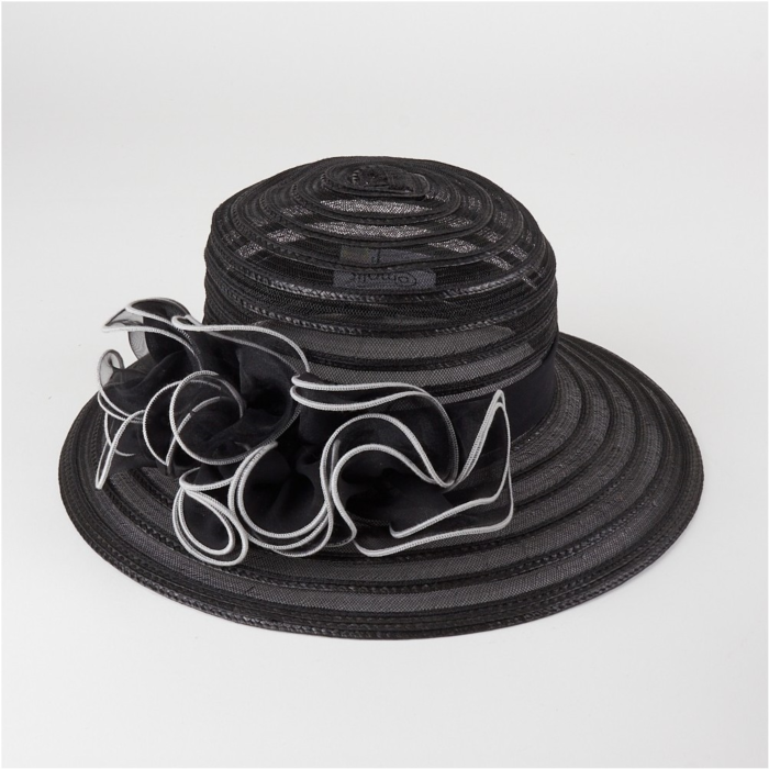 Black hat with a large rosette